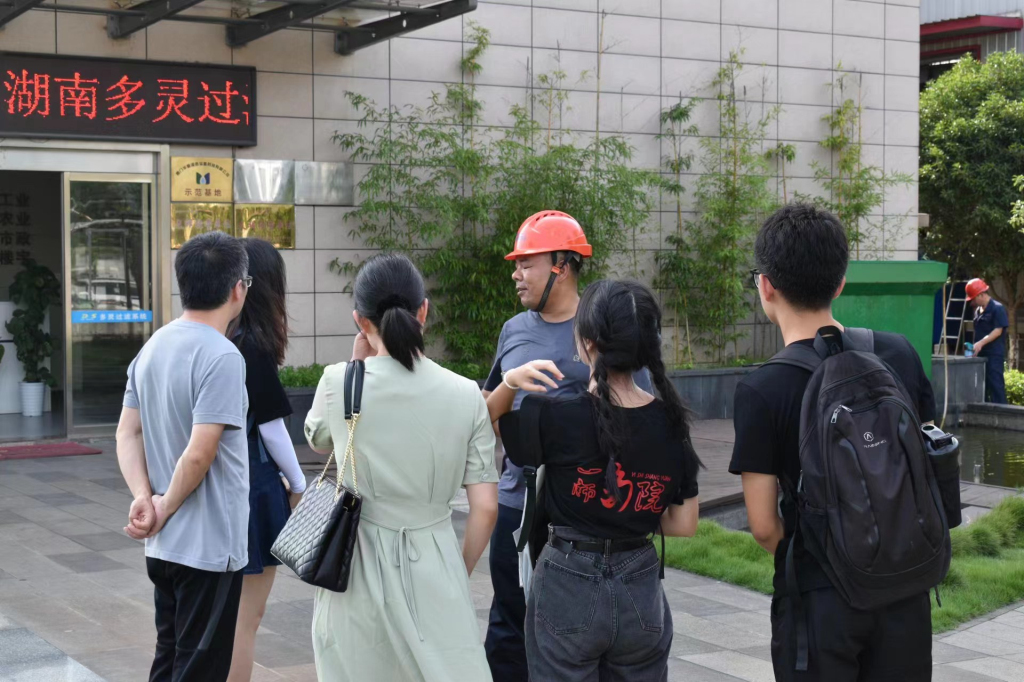商學(xué)院深入多靈走訪調(diào)研，探求校企合作新路徑